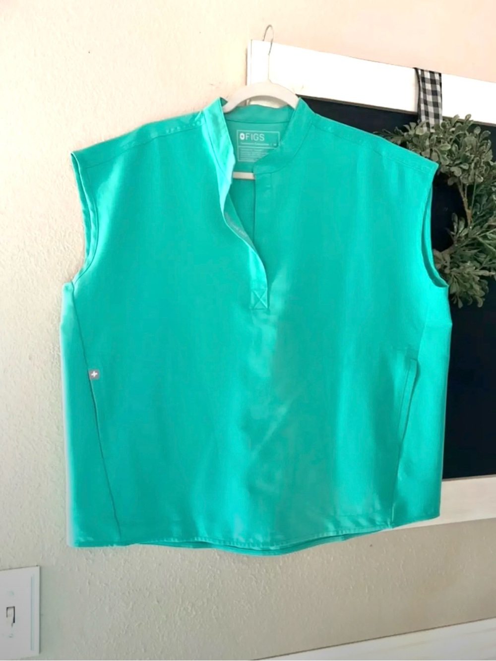 FIGS Rafeala Surgical Green Scrub Top